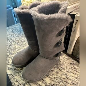 UGG Women's Boots Size 7